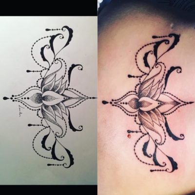 Tattoo fleur bas du dos